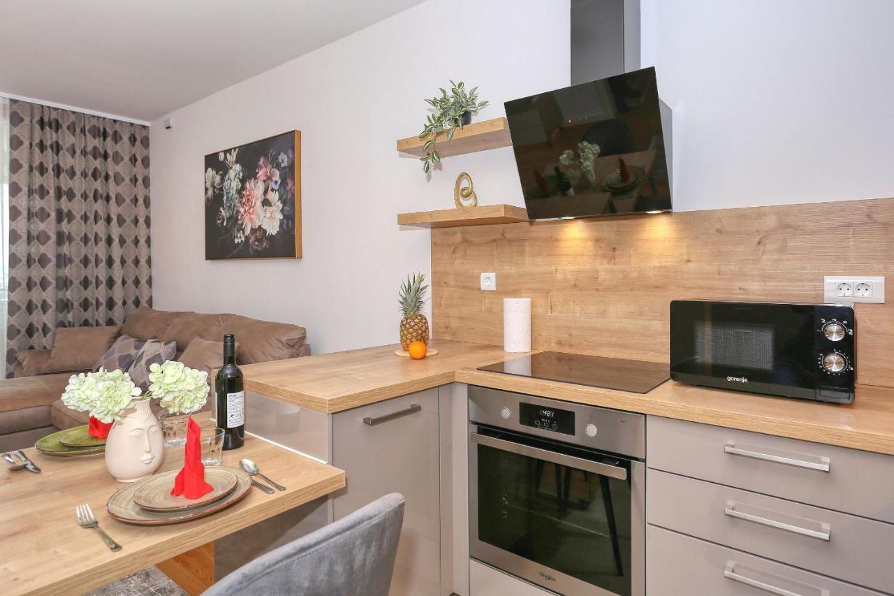 Apartments Luna With Free Parking Zadar Extérieur photo