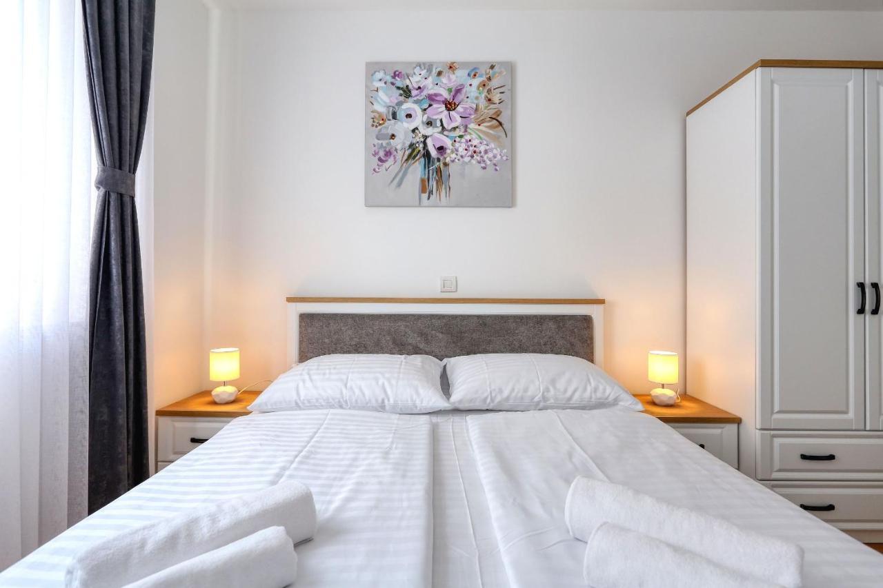 Apartments Luna With Free Parking Zadar Extérieur photo