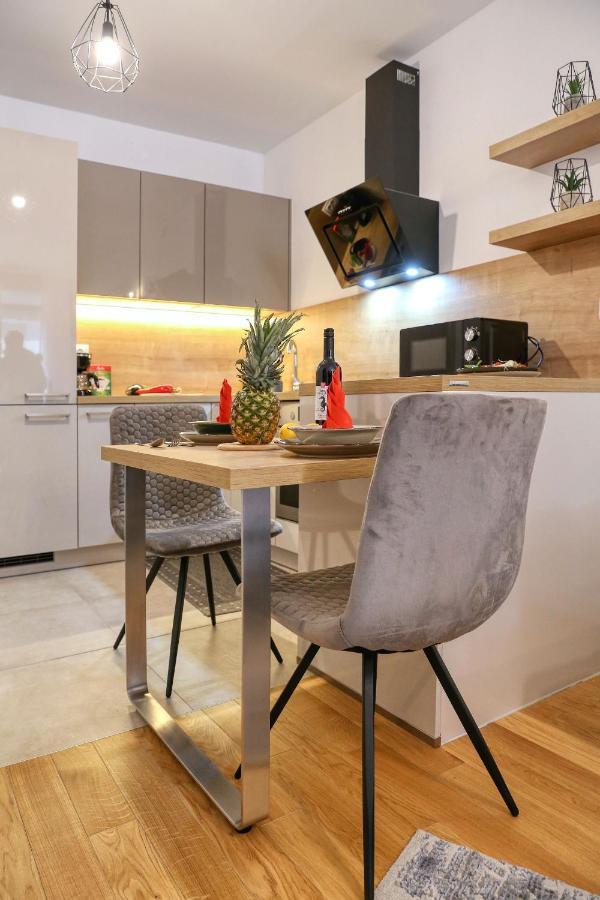 Apartments Luna With Free Parking Zadar Extérieur photo