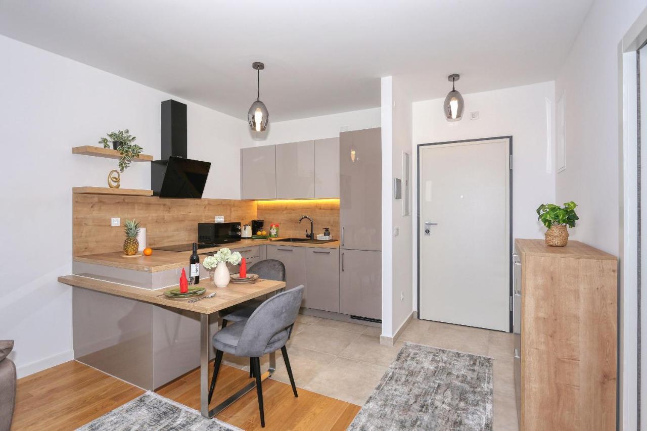 Apartments Luna With Free Parking Zadar Extérieur photo